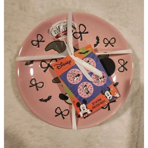 Disney Halloween Witch Minnie Mouse Appetizer Plates 4pc Holiday plate bows - Picture 1 of 5